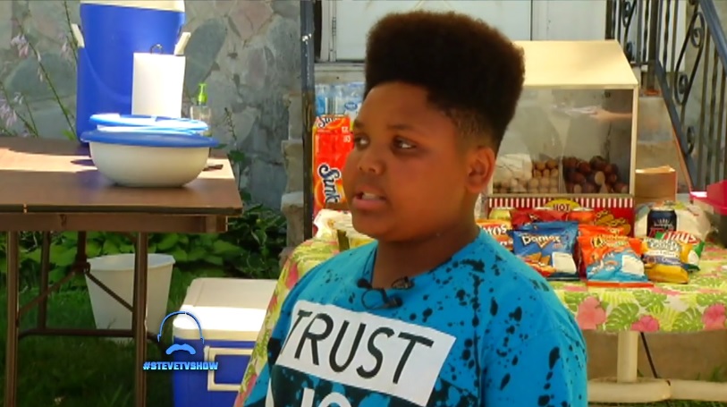 13-Year-Old Hot Dog Salesman Won’t Be Stopped!