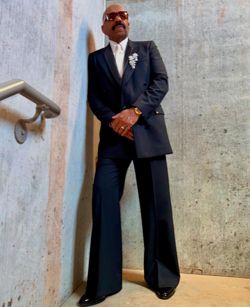 🕴️ Title: Return of the King: Steve Harvey Sets the Tone in Custom Amiri for Family Feud Season 11